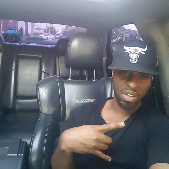 Meet your Posher, Derrick - Picture 1 of 1